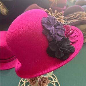 Chic Fuchsia Floral Women's Hat